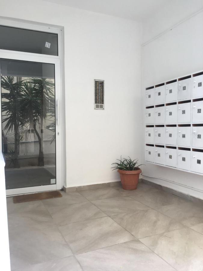Larnaca Beach Apartment 1A Екстер'єр фото